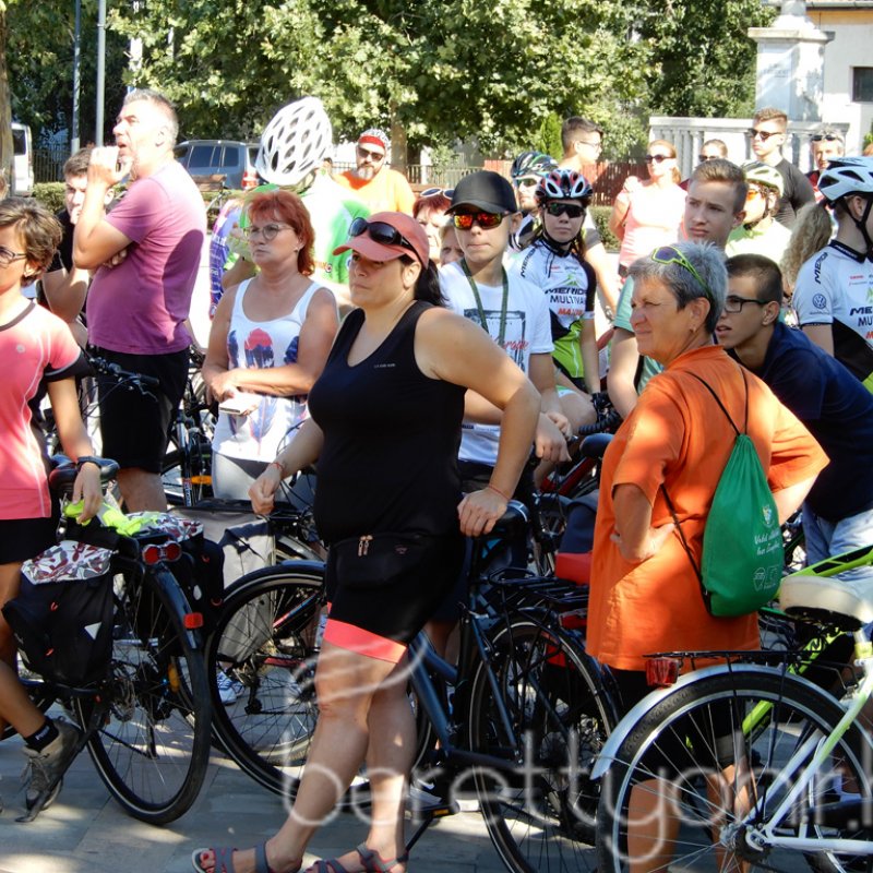 Kerékpártúra az autópályán 30